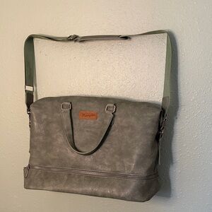 Green wrangler Leather weekender bag